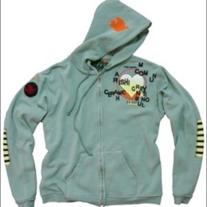 Really cute free city sweatshirt. Barely worn.